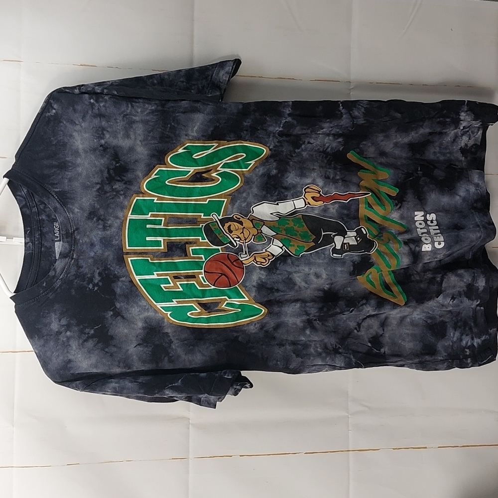 Nba Celtics short sleeve shirt size L men